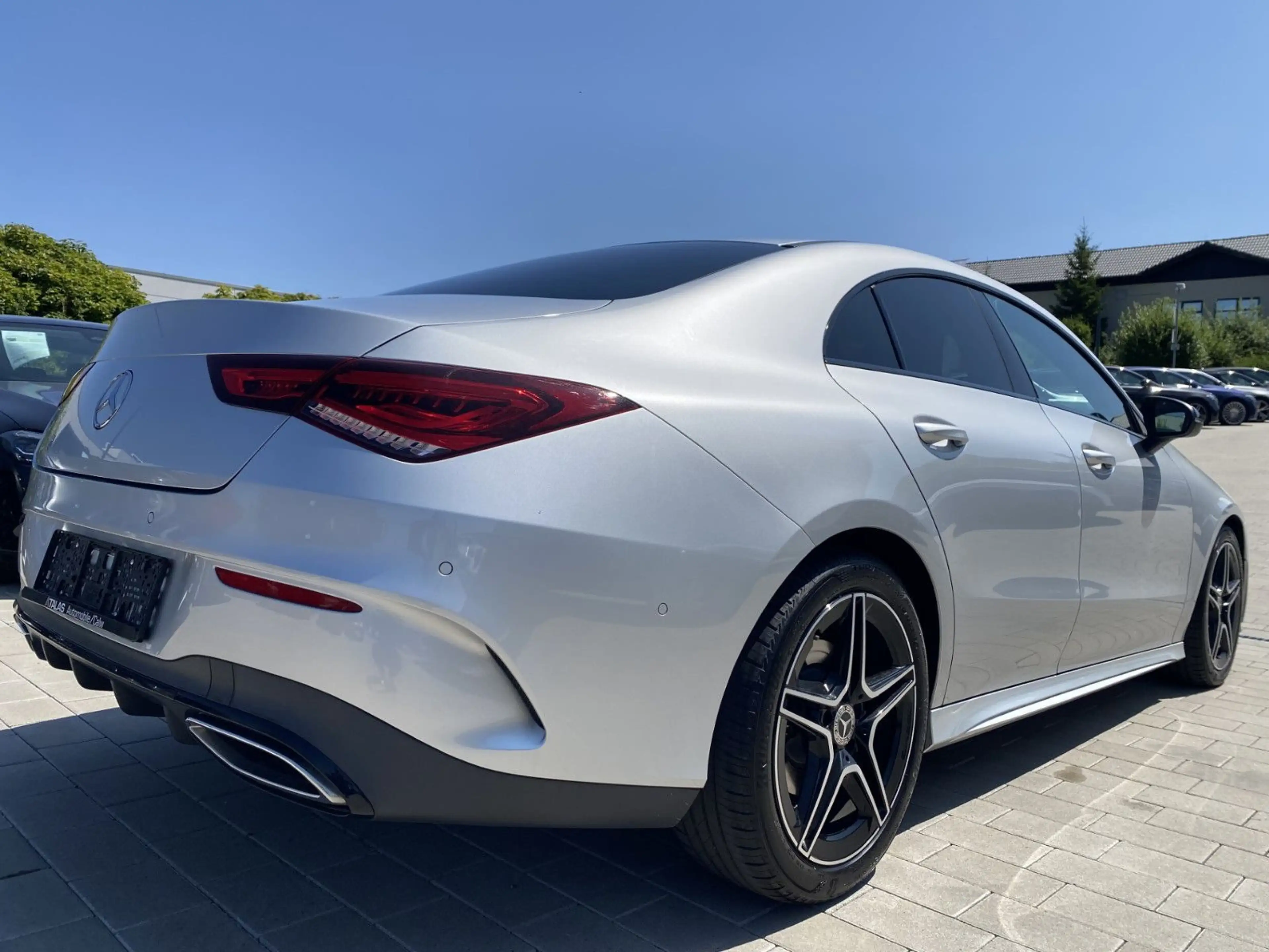 Mercedes-Benz CLA 220 d AMG Line Edition Night-Paket — photo 4