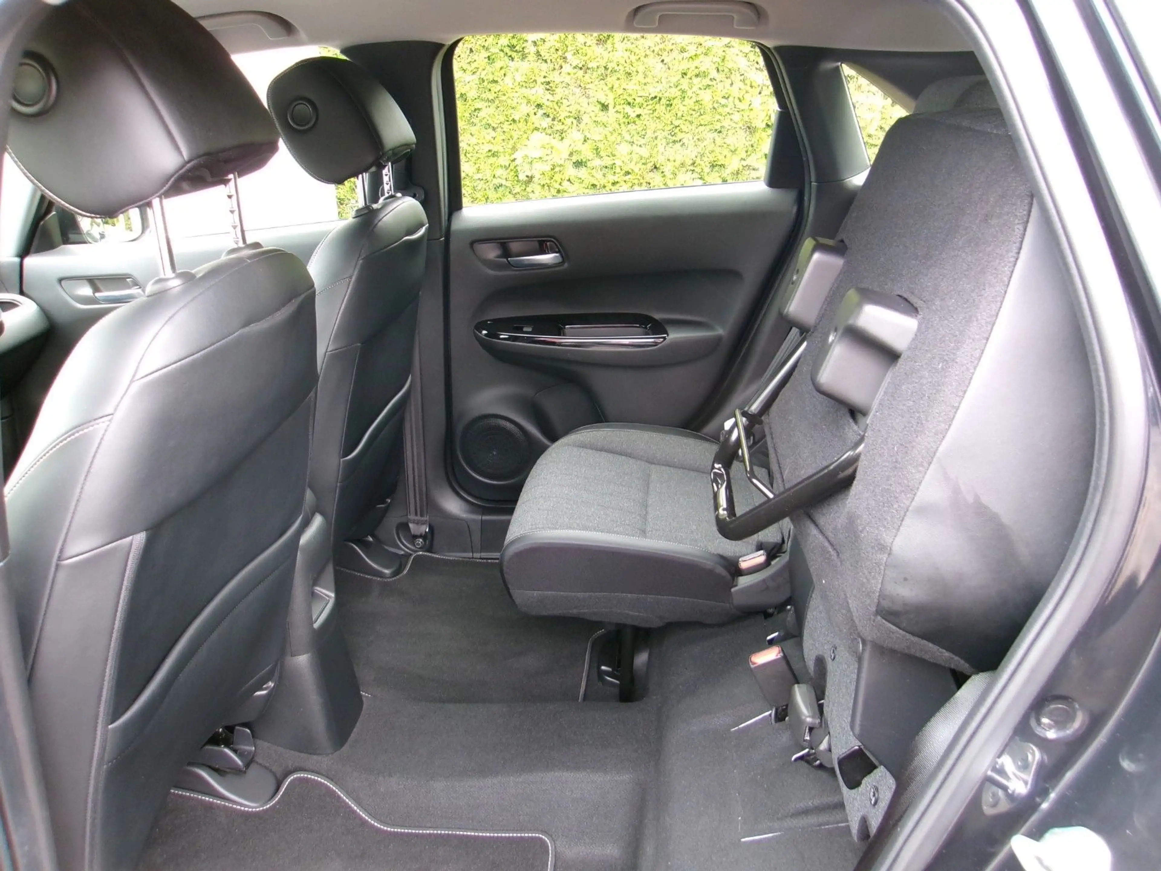 Honda Jazz 1.5 i-MMD Hybrid Elegance — photo 8