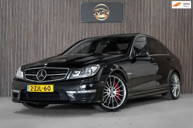 Mercedes-Benz C 63 AMG Performance Package 487PK Carbon