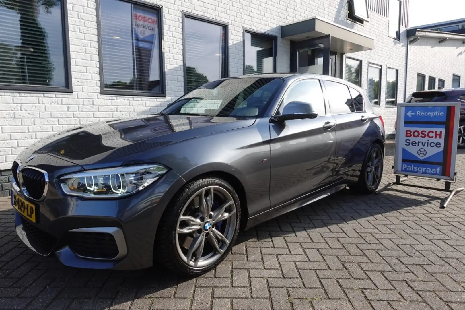 BMW 140 M140I ED. HIGH EXEC BOM VOL ZEER BEGEERLIJK Grijs - 1