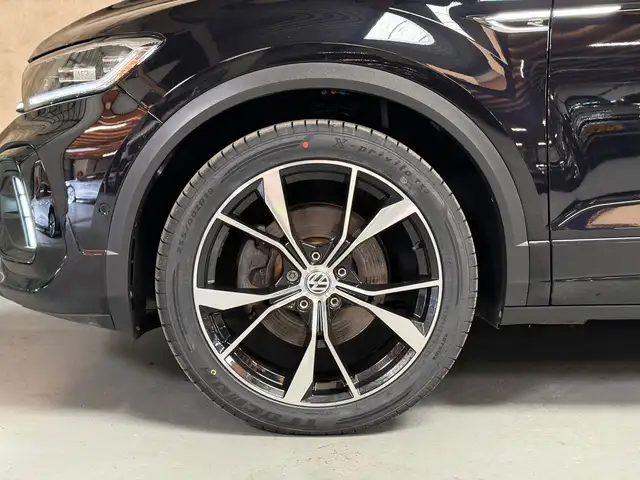 Volkswagen T-Roc view 7
