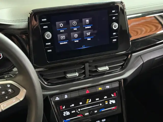 Volkswagen T-Roc view 30