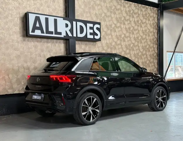 Volkswagen T-Roc view 9
