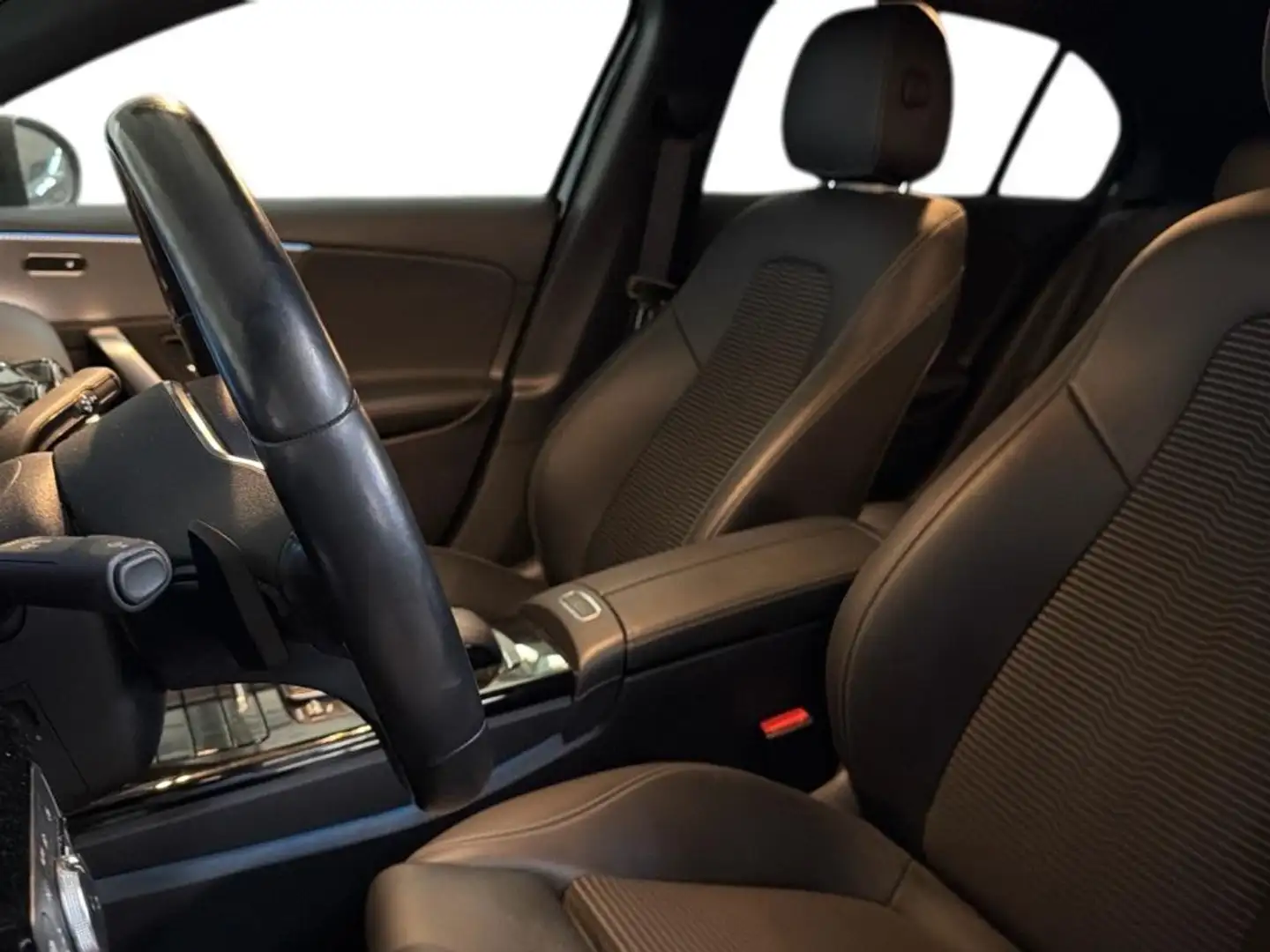 Mercedes-Benz A 250 e - 2