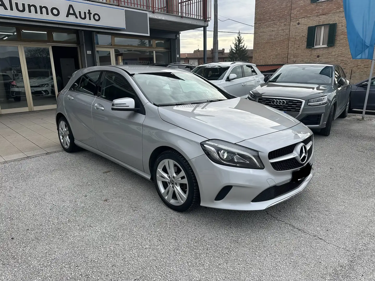 Mercedes-Benz A 180 Classe A - W176 d Premium auto Argento - 2