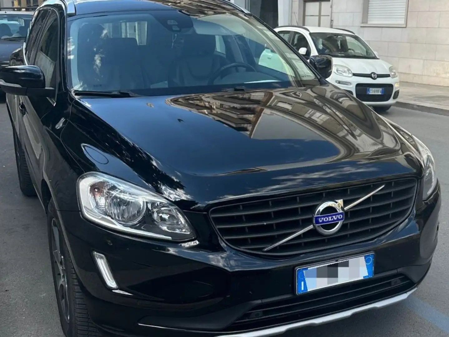 Volvo XC60 XC60 2.0 d3 Volvo Ocean Race 150cv geartronic Nero - 1