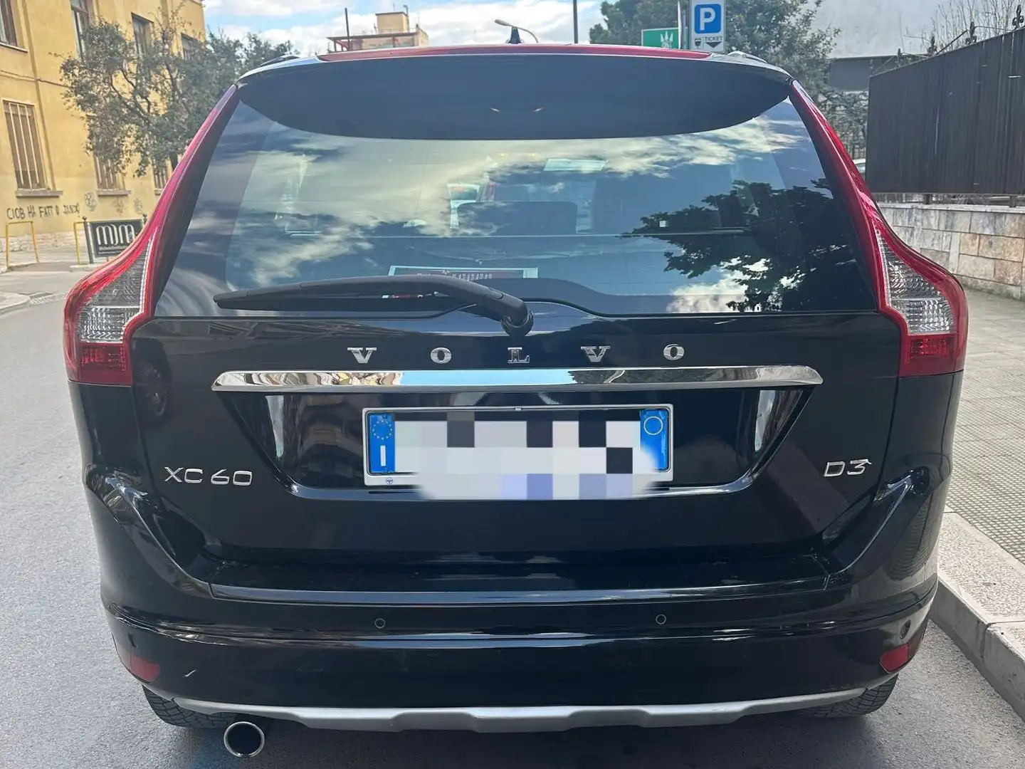 Volvo XC60 XC60 2.0 d3 Volvo Ocean Race 150cv geartronic Nero - 2