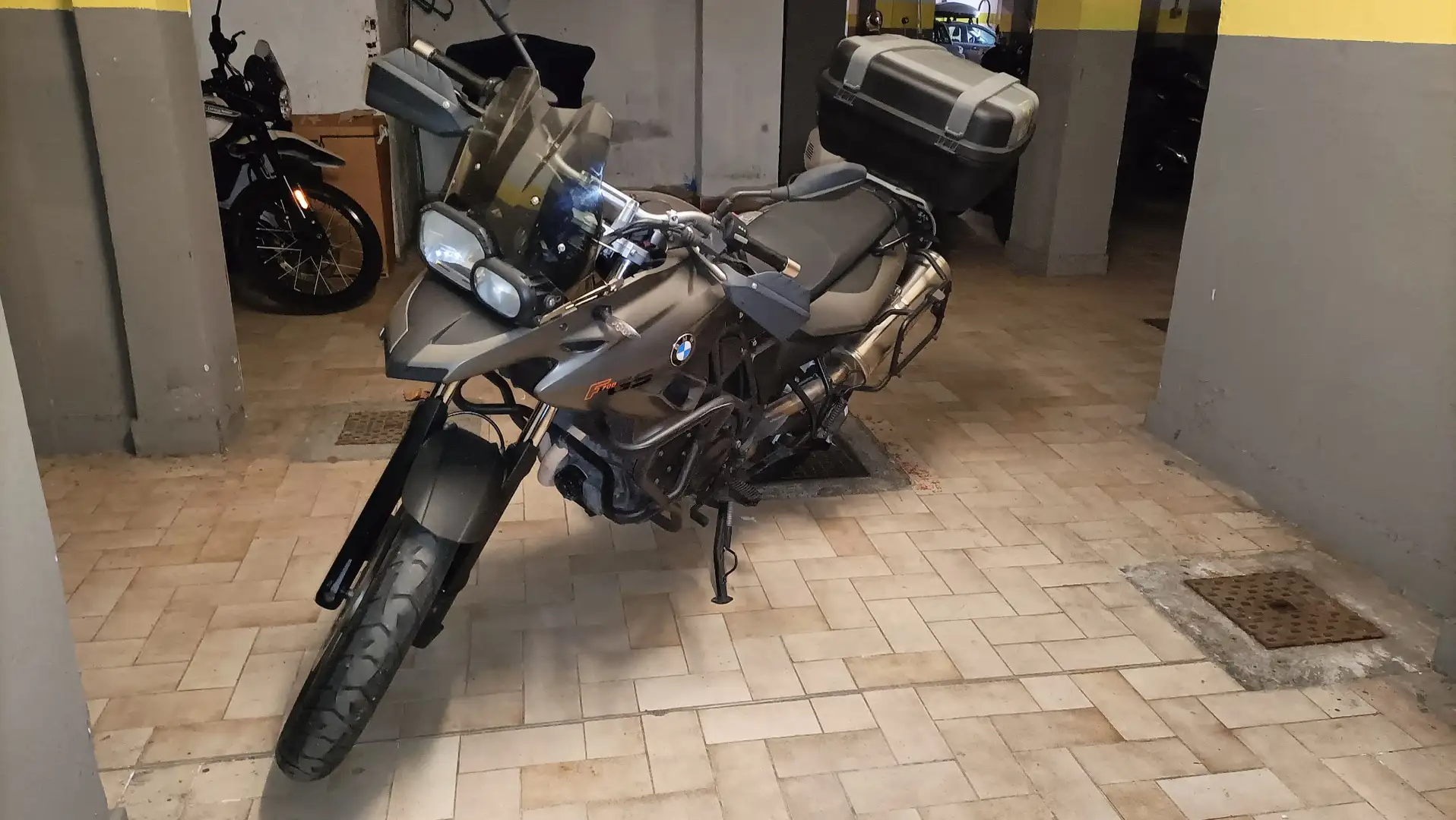 BMW F 700 GS Verde - 1