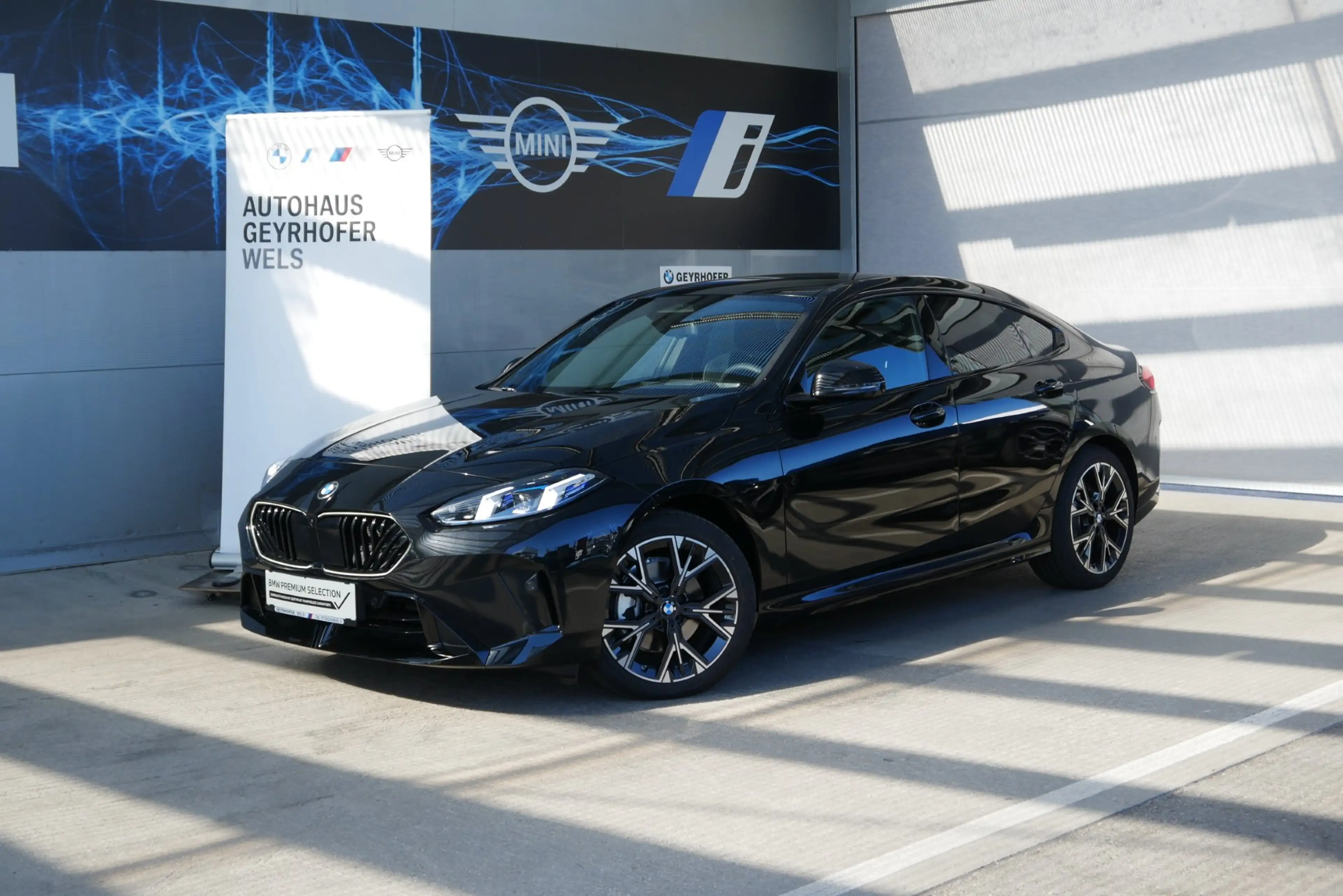 BMW 216 i *M-Sportpaket/Innovationspaket/360°/Adapt. LED/Head-Up*