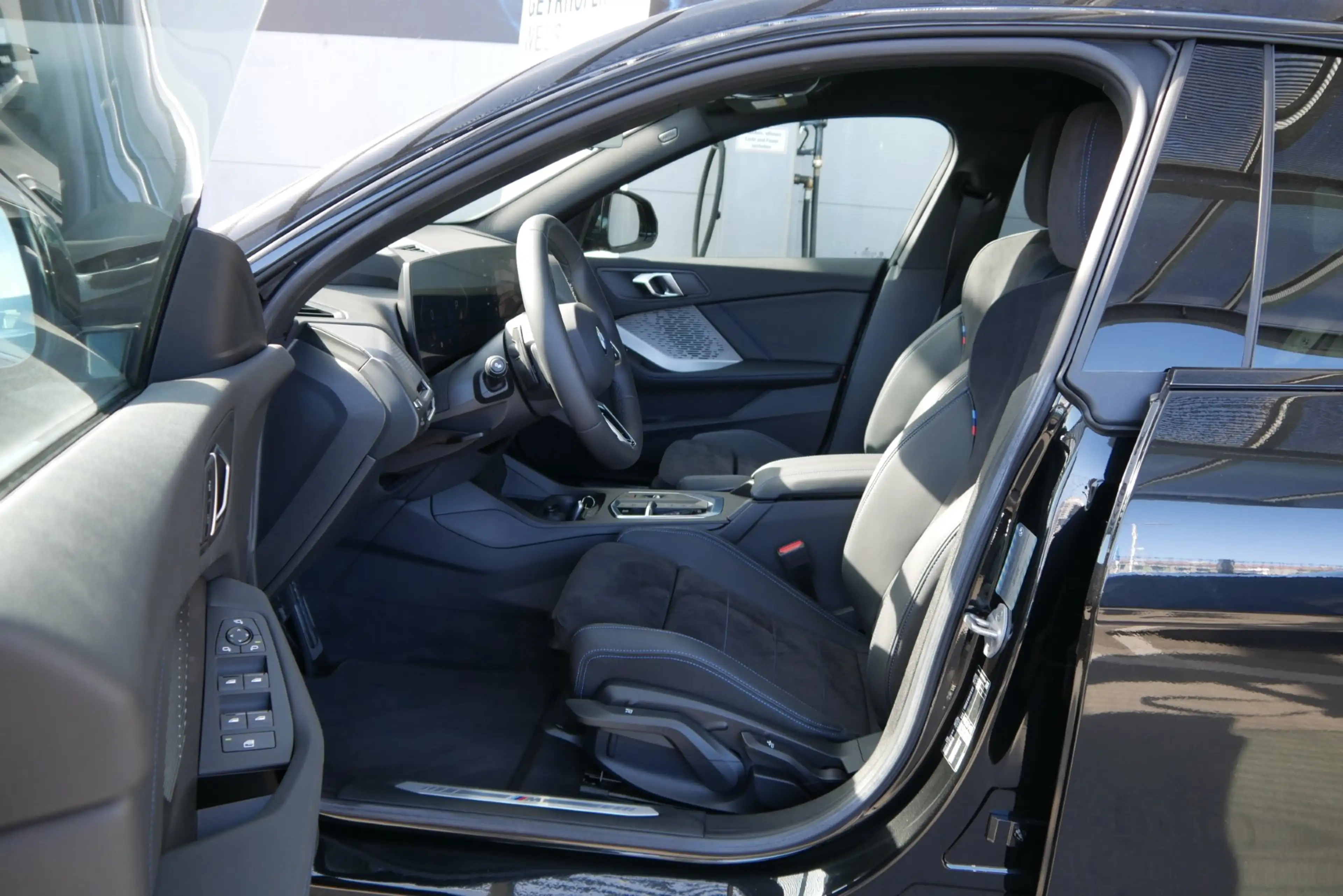 BMW 216 i *M-Sportpaket/Innovationspaket/360°/Adapt. LED/Head-Up* — photo 7