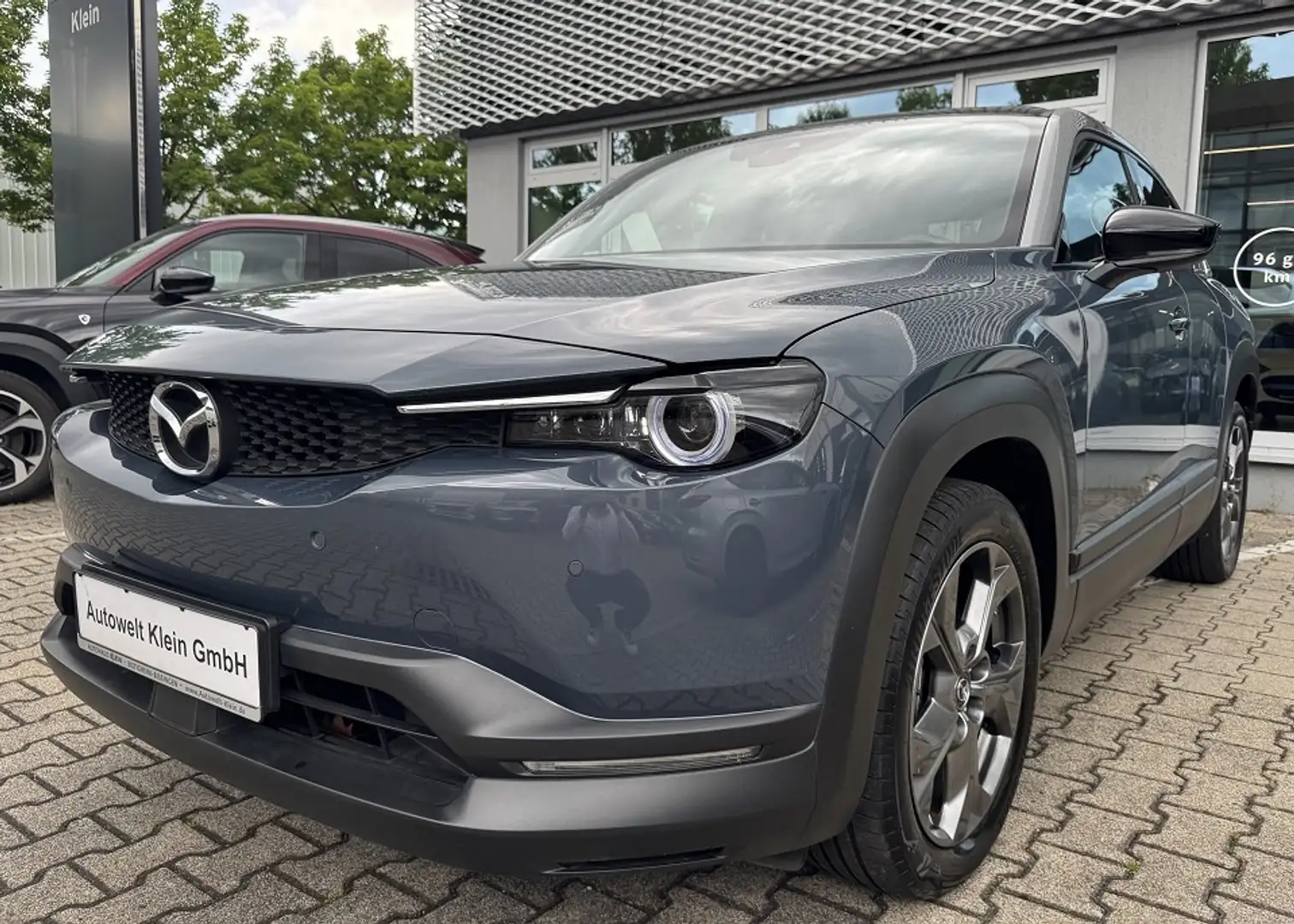 Mazda MX-30 35,5 kWh e-SKYACTIV 145 PS Grau - 1