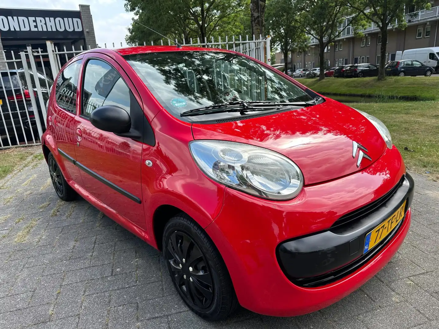 Citroen C1 1.0-12V Ambiance Rouge - 2