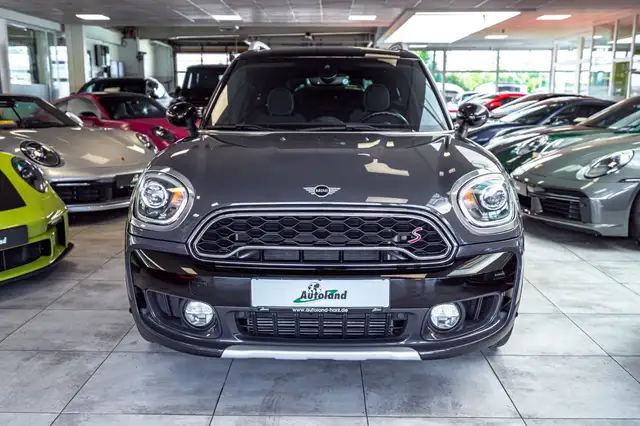 MINI Countryman view 2