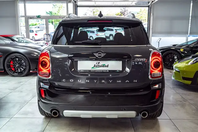 MINI Countryman view 6