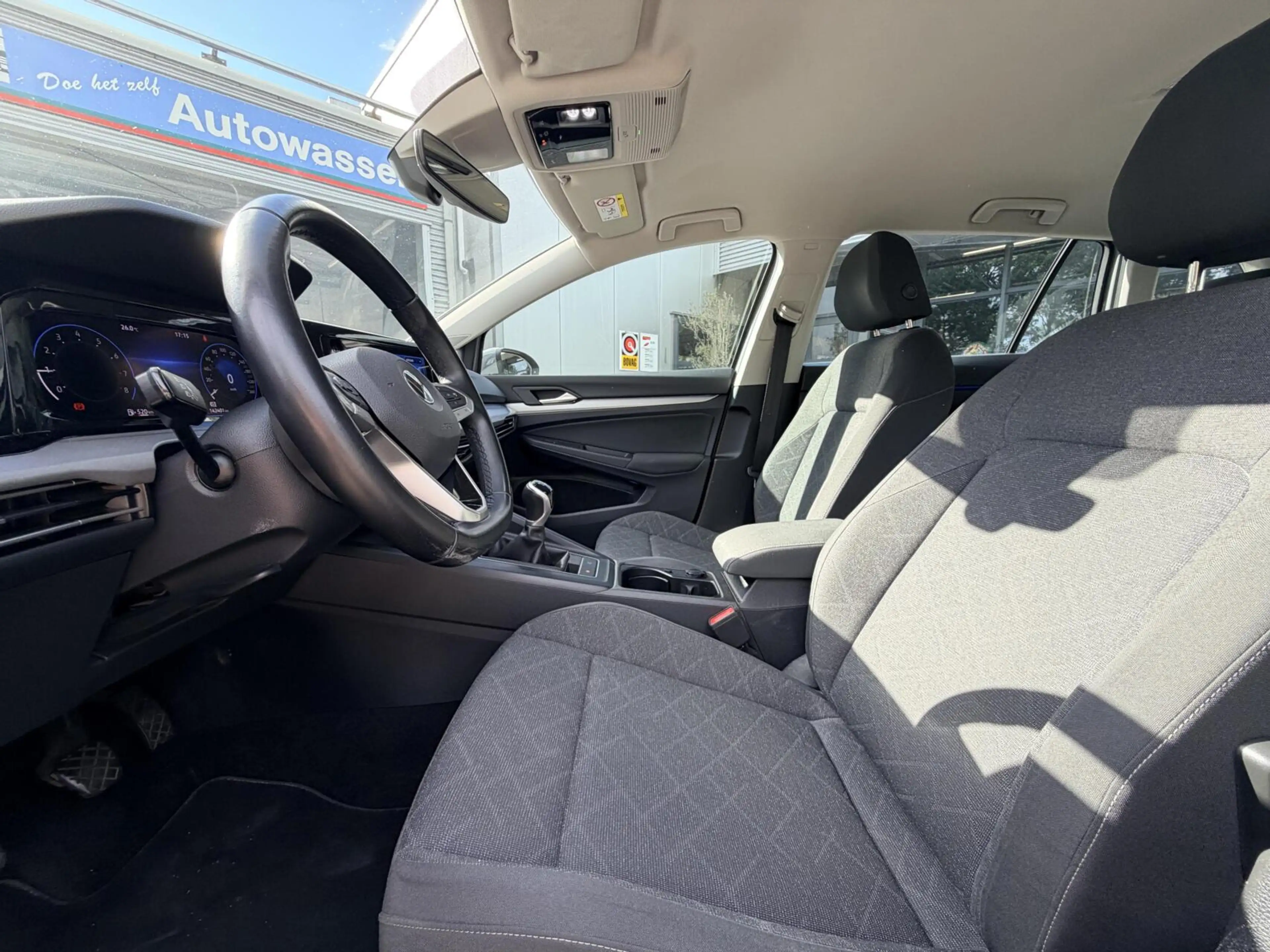 Volkswagen Golf Variant 1.0 TSI Life | Carplay | Adaptive cruise | Climate — photo 3