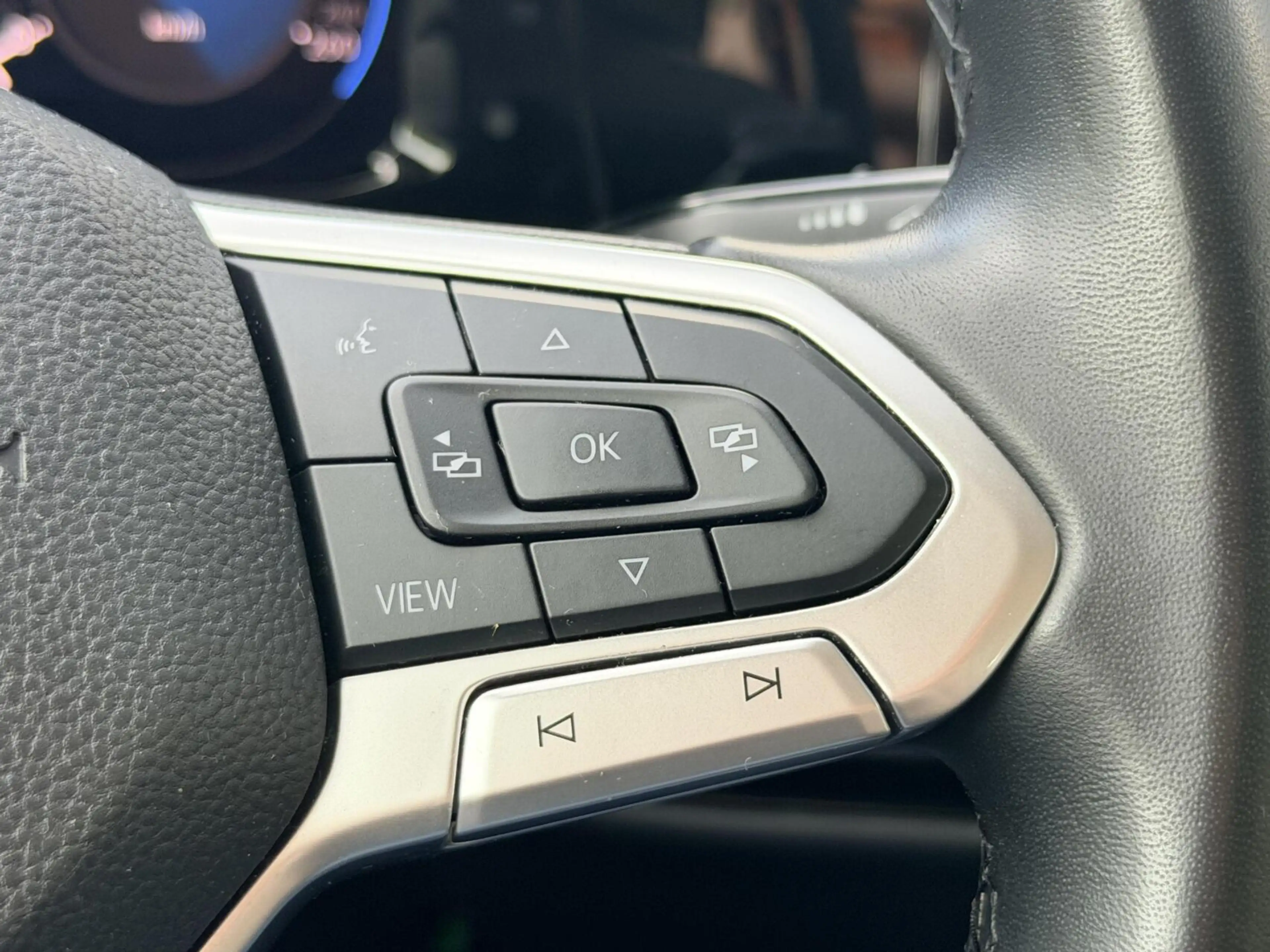 Volkswagen Golf Variant 1.0 TSI Life | Carplay | Adaptive cruise | Climate — photo 11