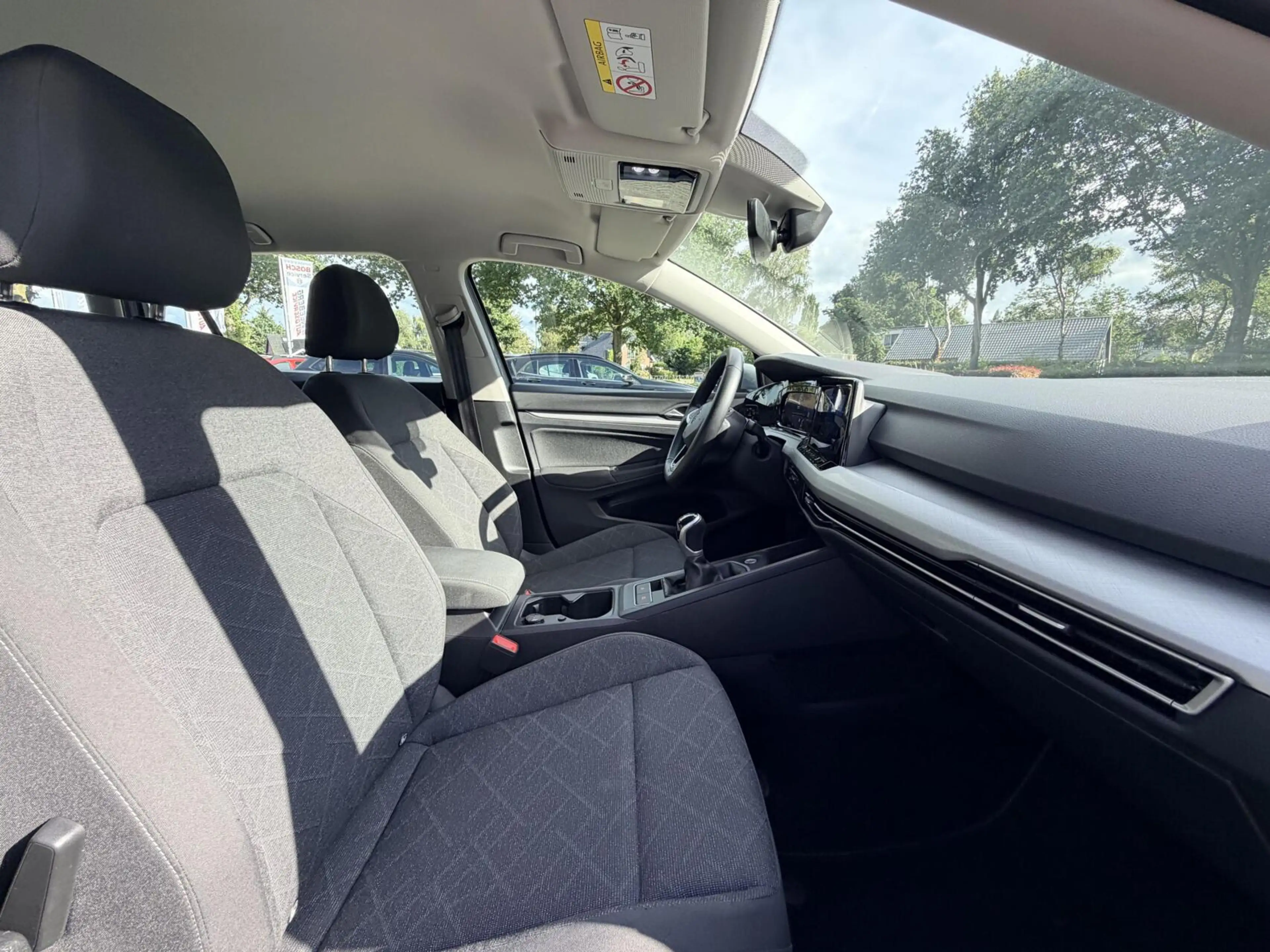 Volkswagen Golf Variant 1.0 TSI Life | Carplay | Adaptive cruise | Climate — photo 4