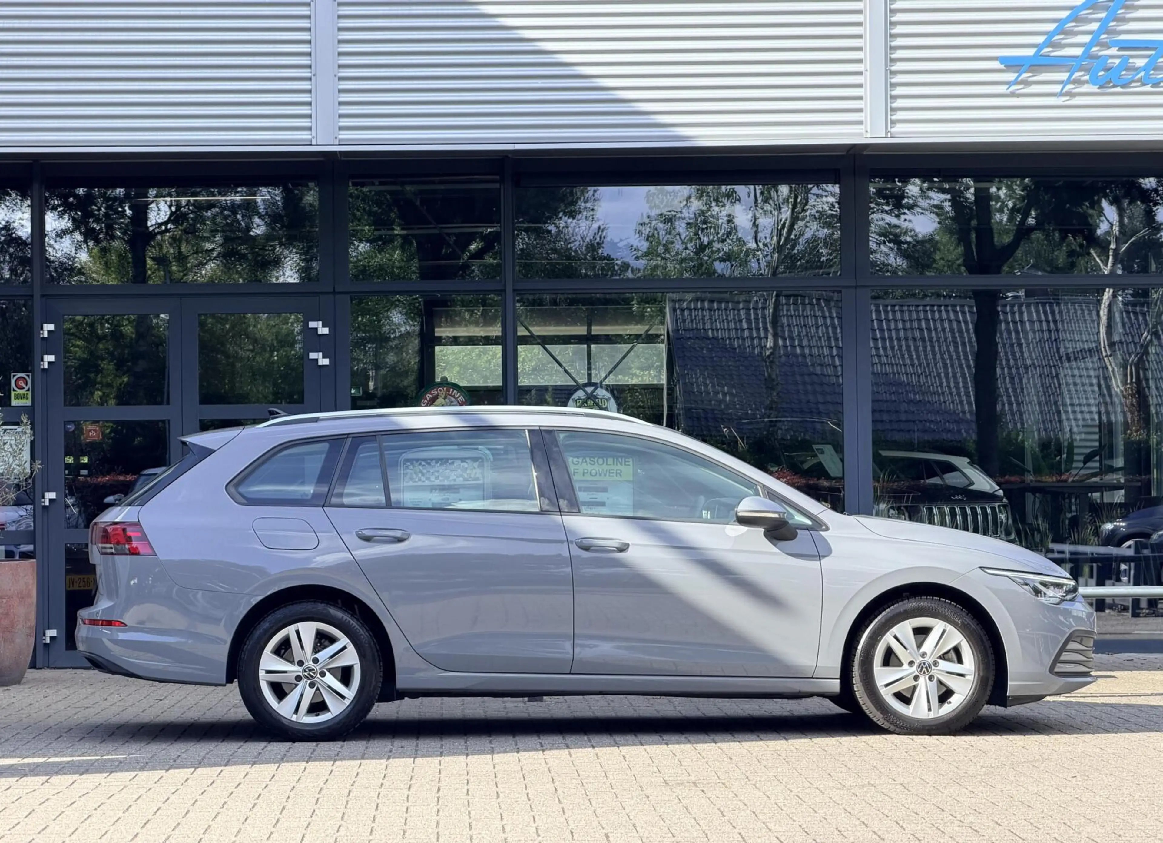 Volkswagen Golf Variant 1.0 TSI Life | Carplay | Adaptive cruise | Climate — photo 13