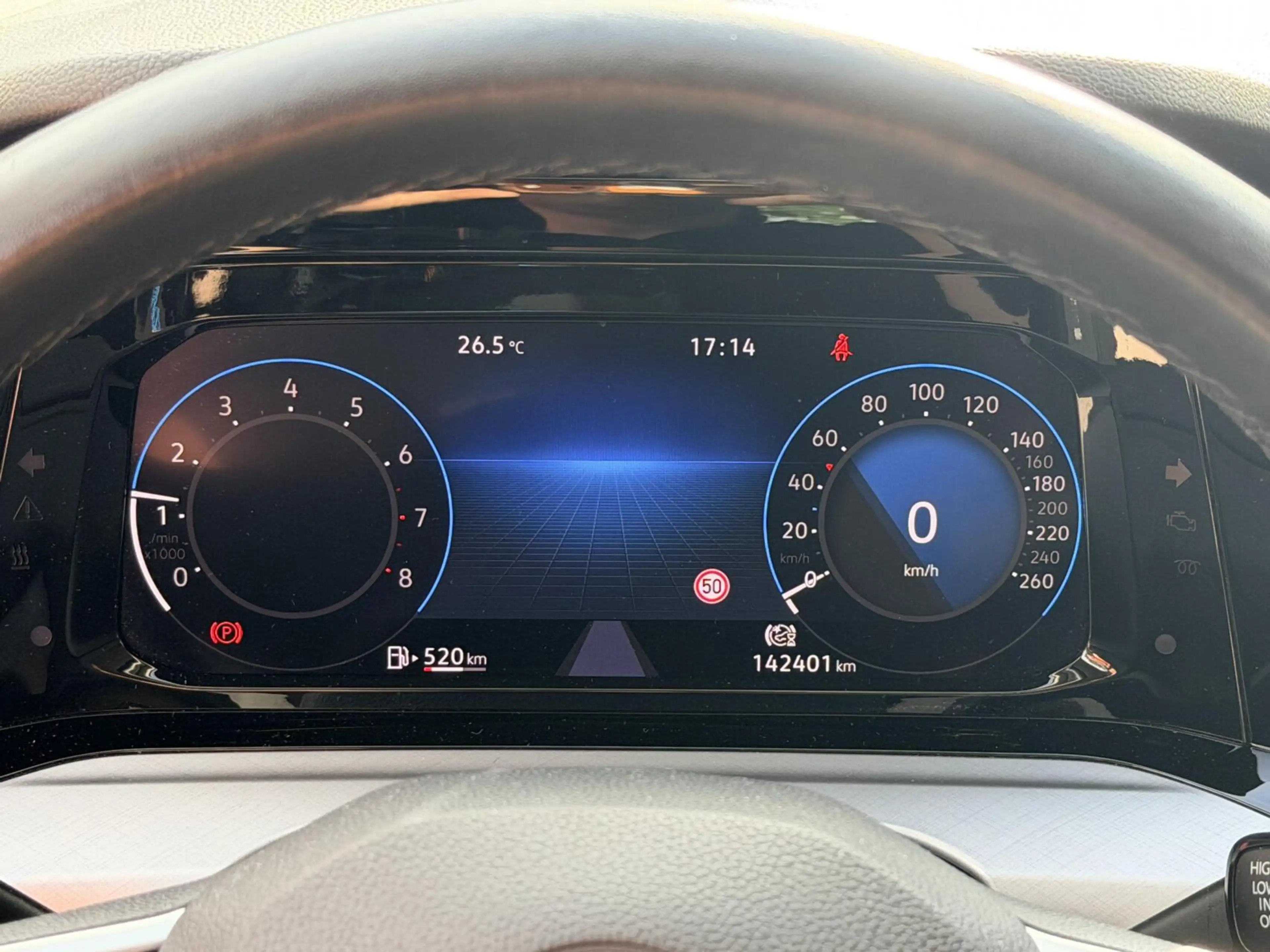 Volkswagen Golf Variant 1.0 TSI Life | Carplay | Adaptive cruise | Climate — photo 9