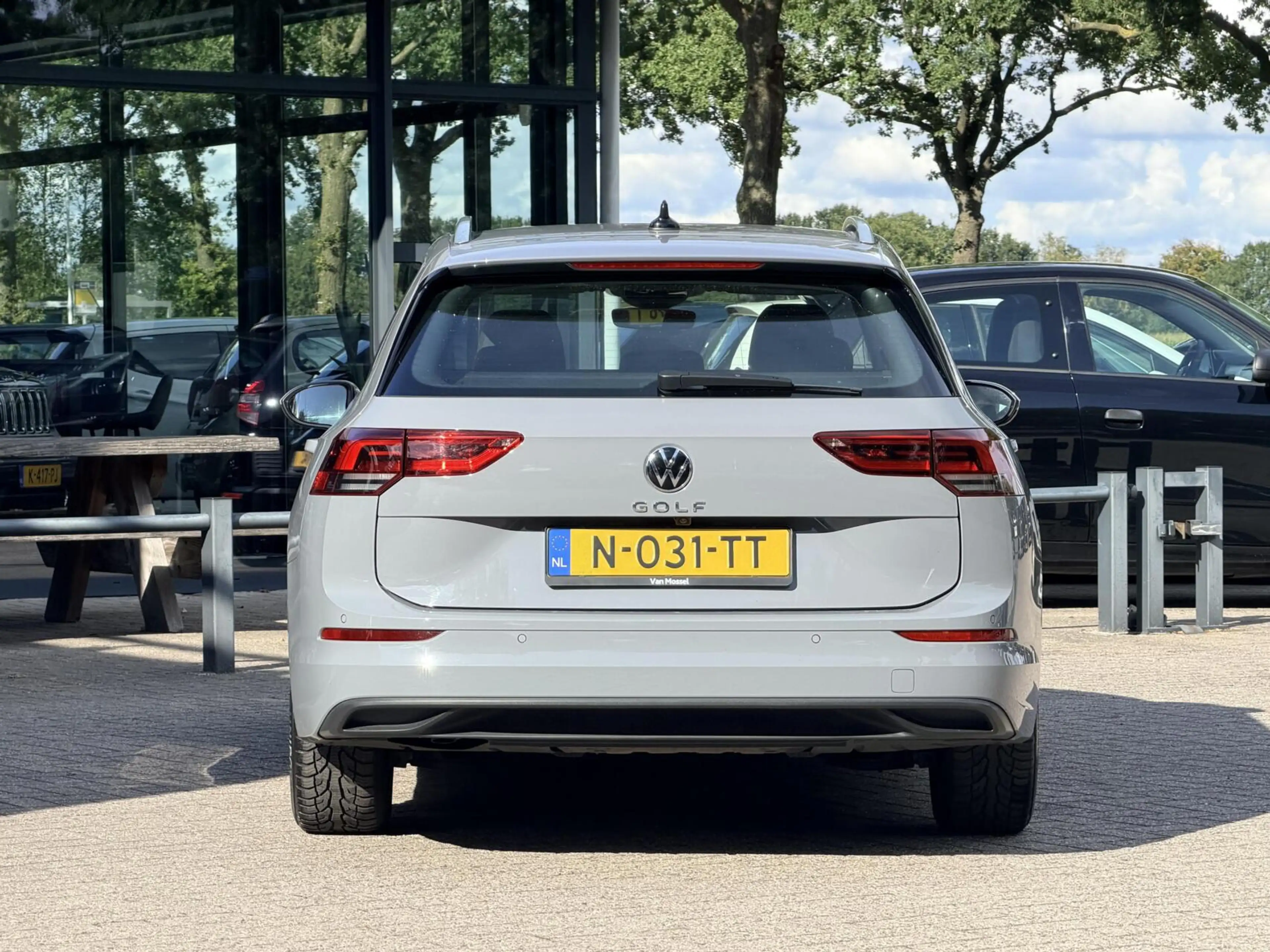 Volkswagen Golf Variant 1.0 TSI Life | Carplay | Adaptive cruise | Climate — photo 6