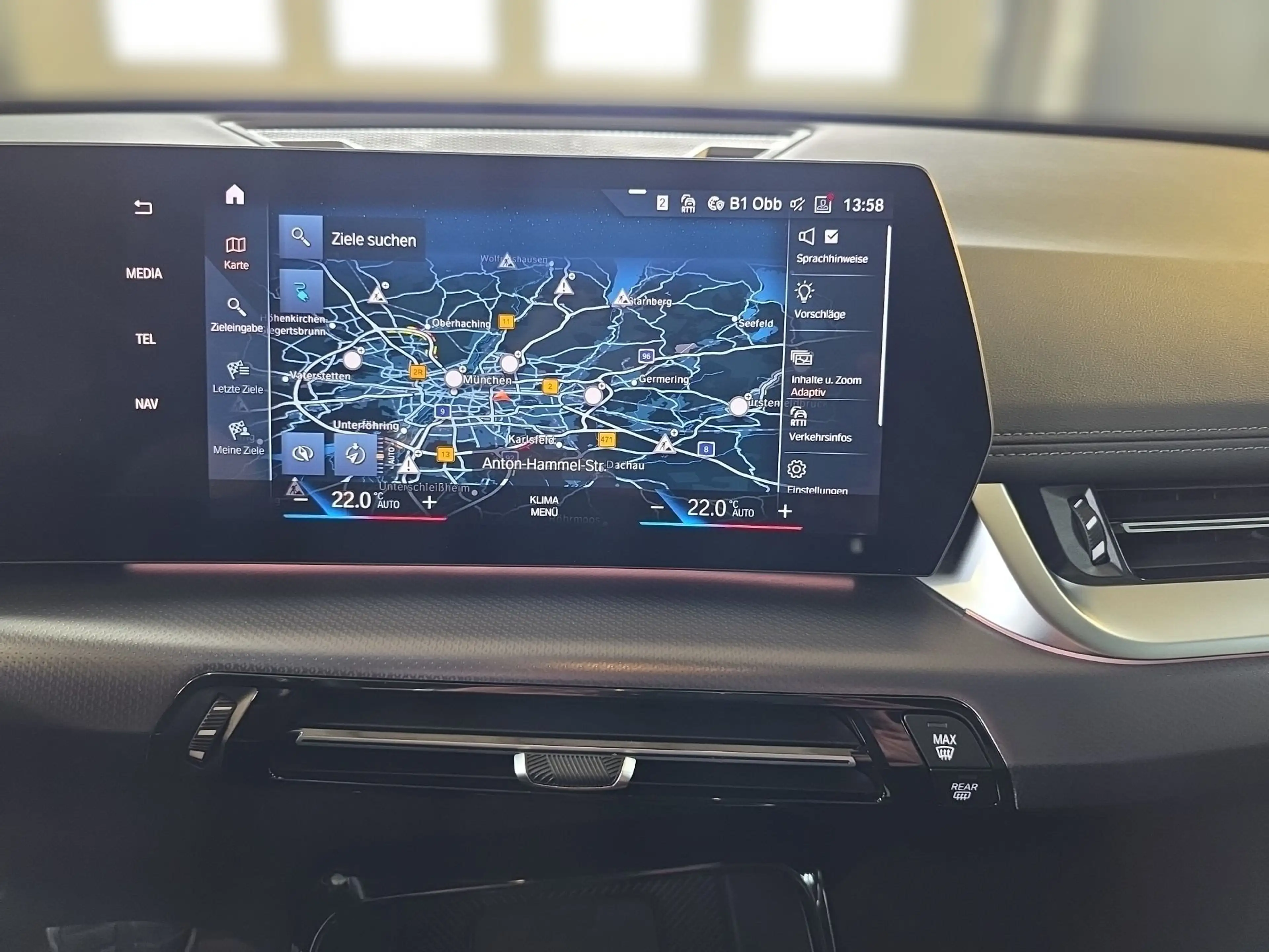 BMW iX 1 xDrive30 M-Sport*AHK*Panoramadach*Harman/Kardon* — photo 9