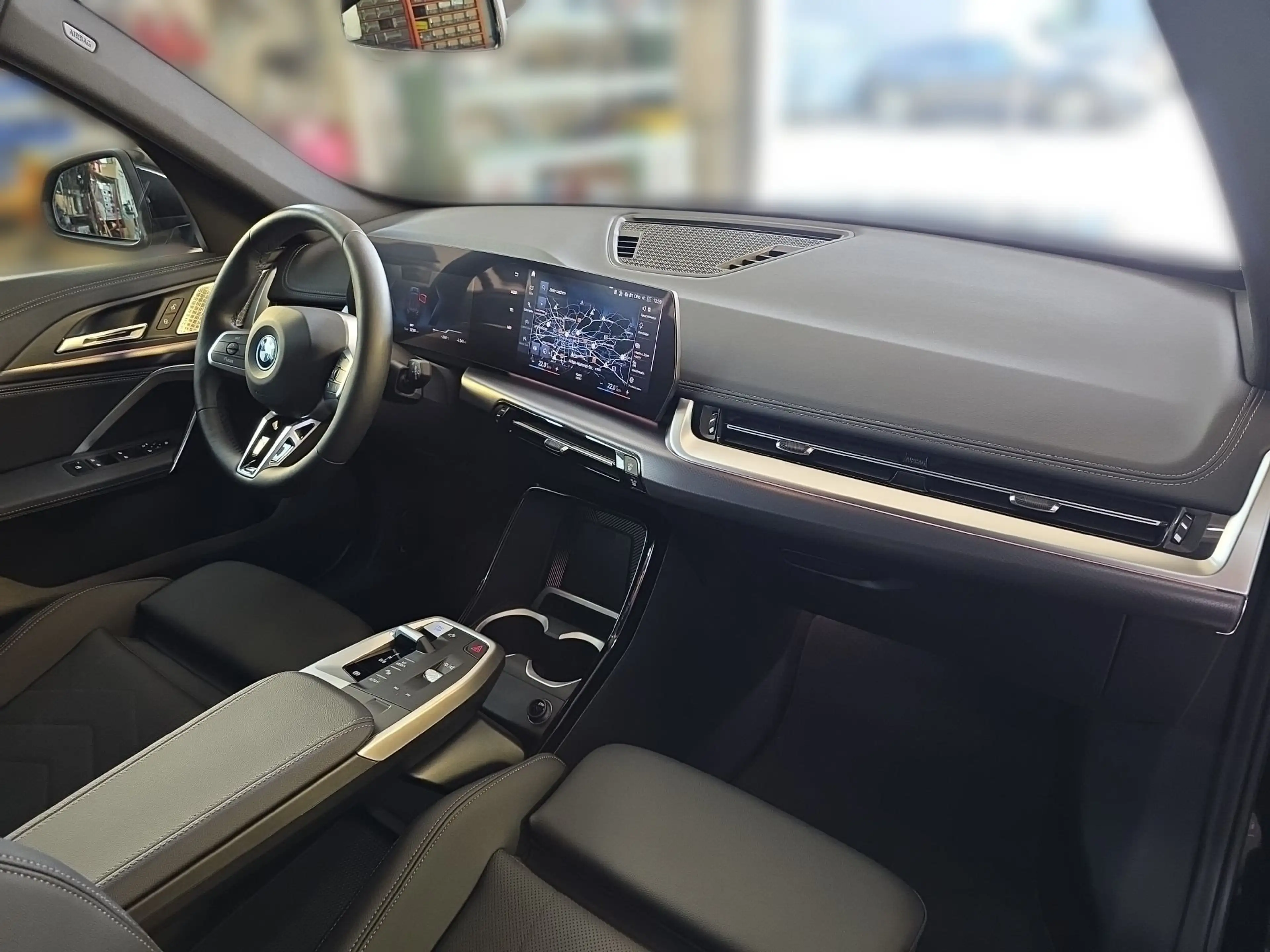 BMW iX 1 xDrive30 M-Sport*AHK*Panoramadach*Harman/Kardon* — photo 10