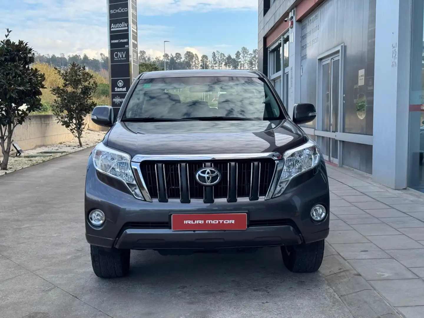 Toyota Land Cruiser D-4D VX Aut. Argintiu - 2