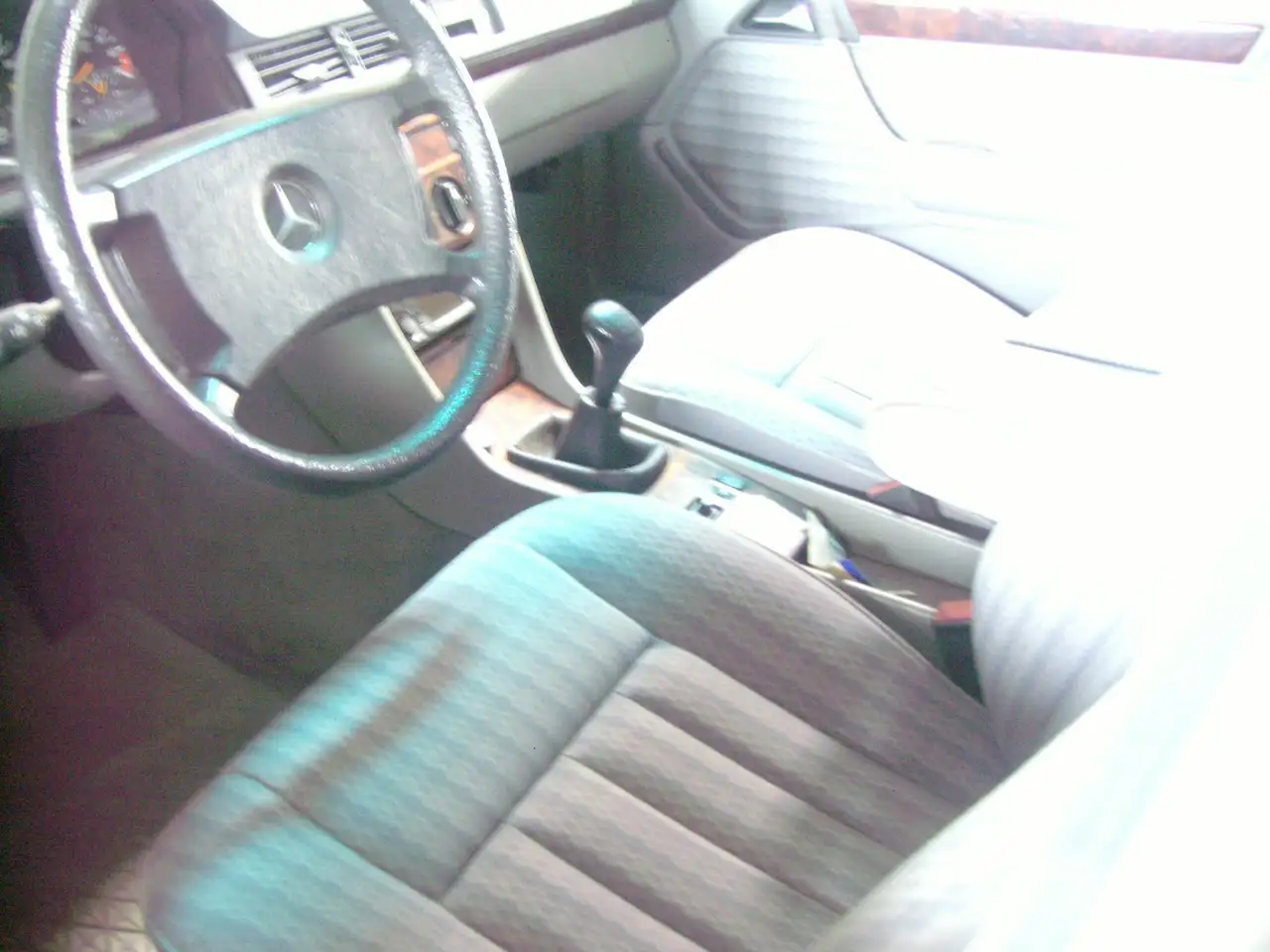 Mercedes-Benz E 300 124 Oldtimer, foto 7