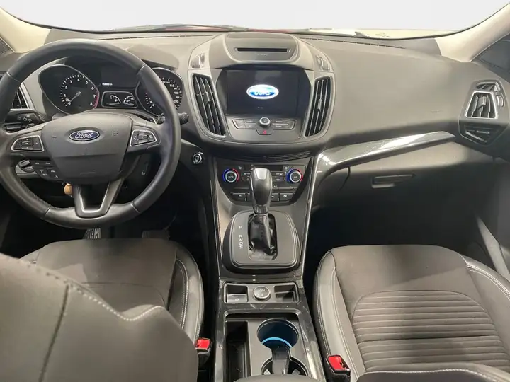 Ford Kuga 2018, foto 23