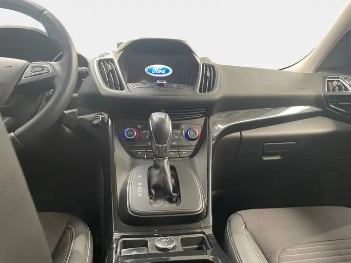 Ford Kuga 2018, foto 24