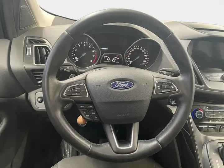 Ford Kuga 2018, foto 25
