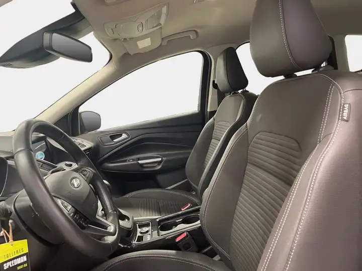Ford Kuga 2018, foto 22