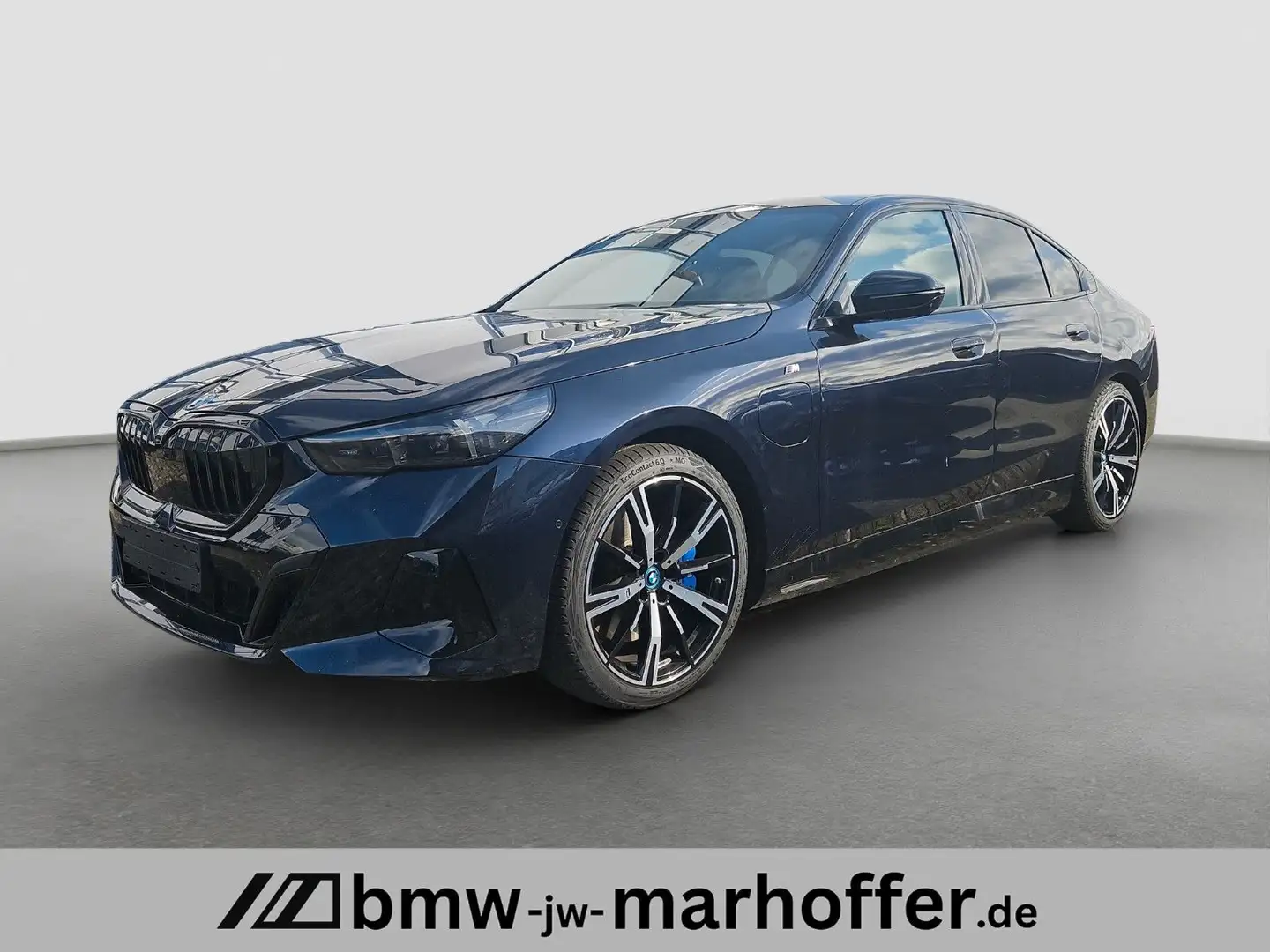 BMW 550 e xDrive M Sport Pro DAP PAP Travel Paket Zwart - 1
