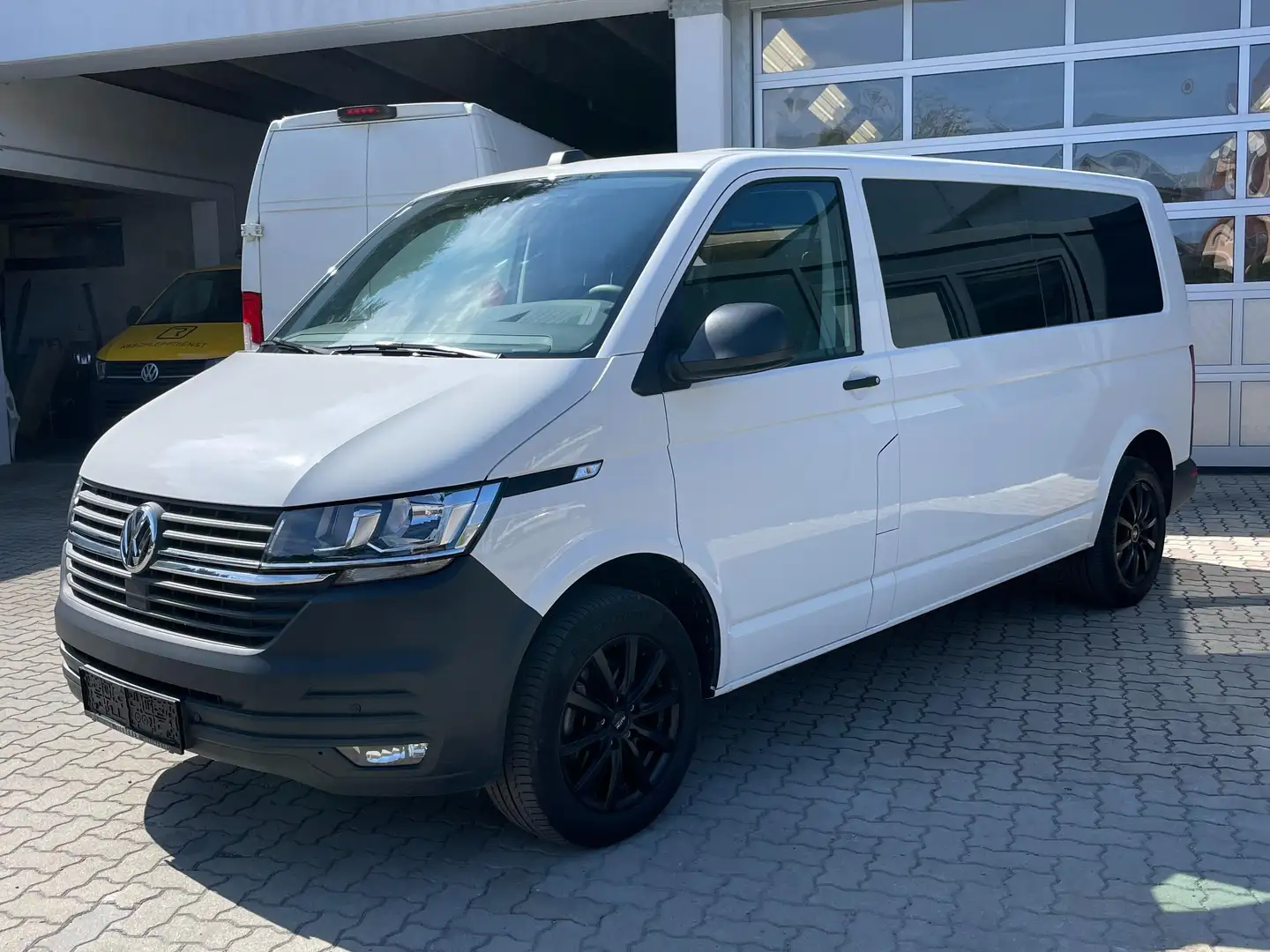 Volkswagen T6.1 Kombi lang FWD Weiß - 2