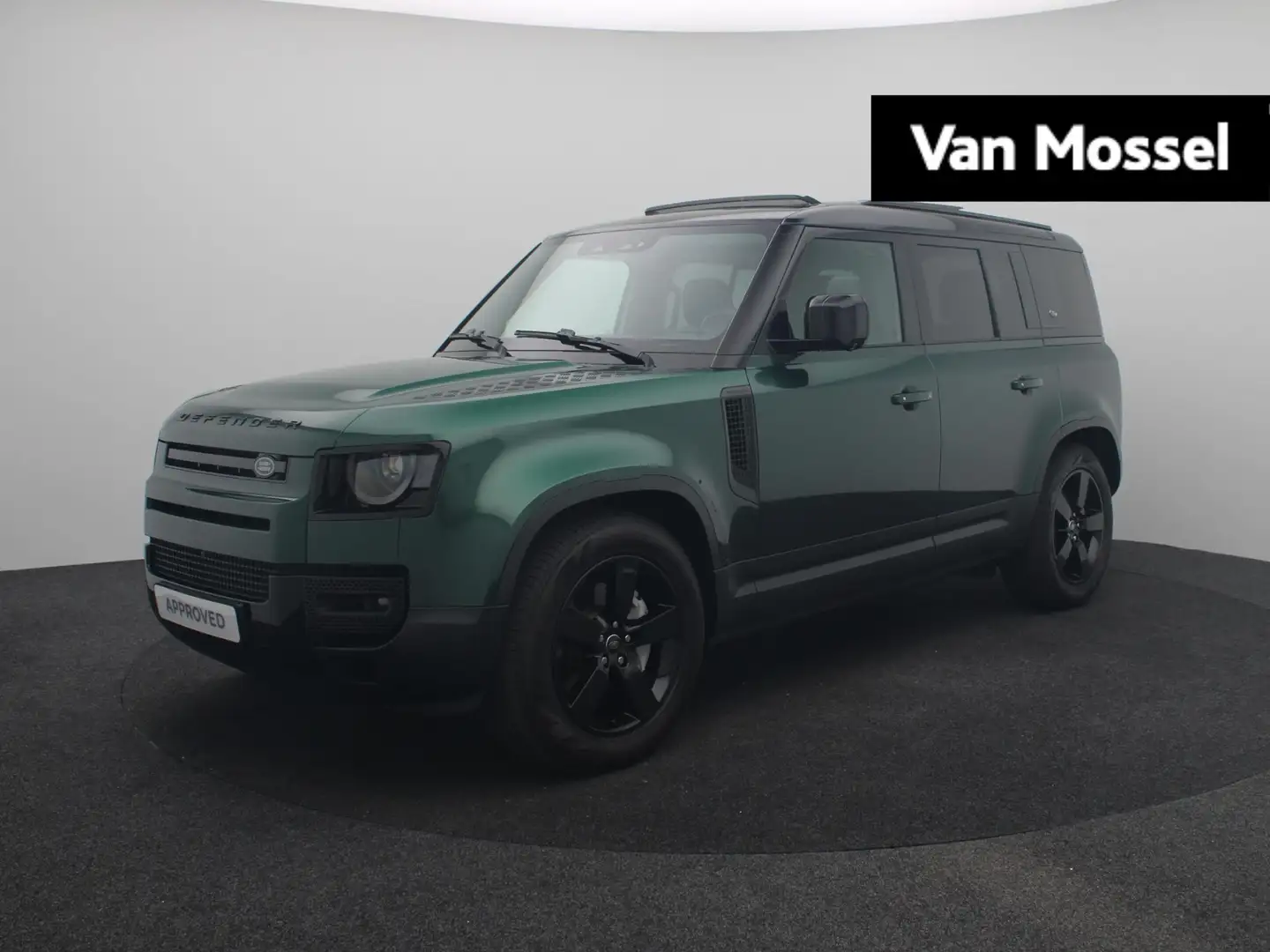 Land Rover Defender 110 3.0 P400 110 | First Edition | 6 Cilinder | NP Groen - 1