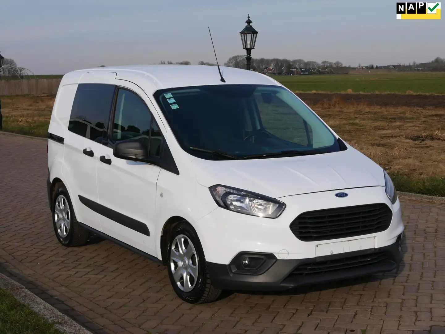 Ford Transit Courier 1.5 TDCI Trend Duratorq S&S AC NAV ** 2022 ** Wit - 1