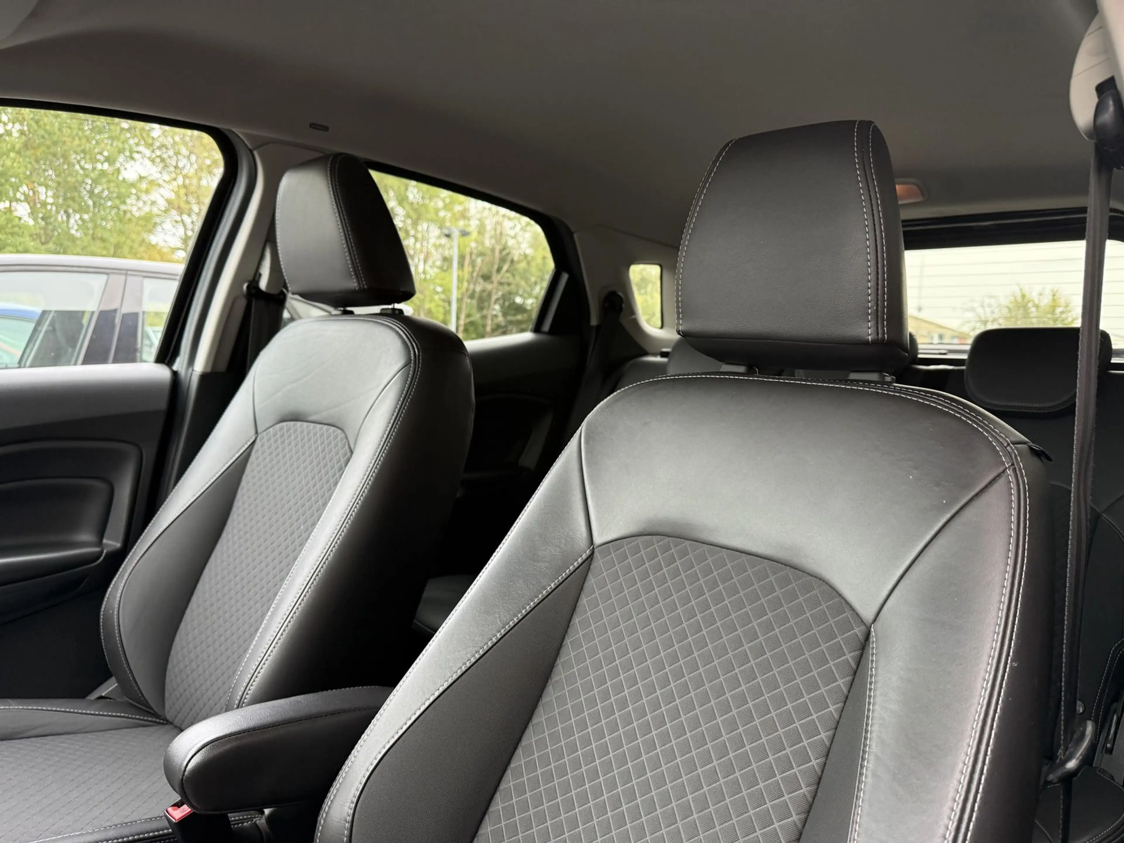 Ford EcoSport Titanium *AHK*bhz.WSS*SHZ*PDC*KLIMA* — photo 12