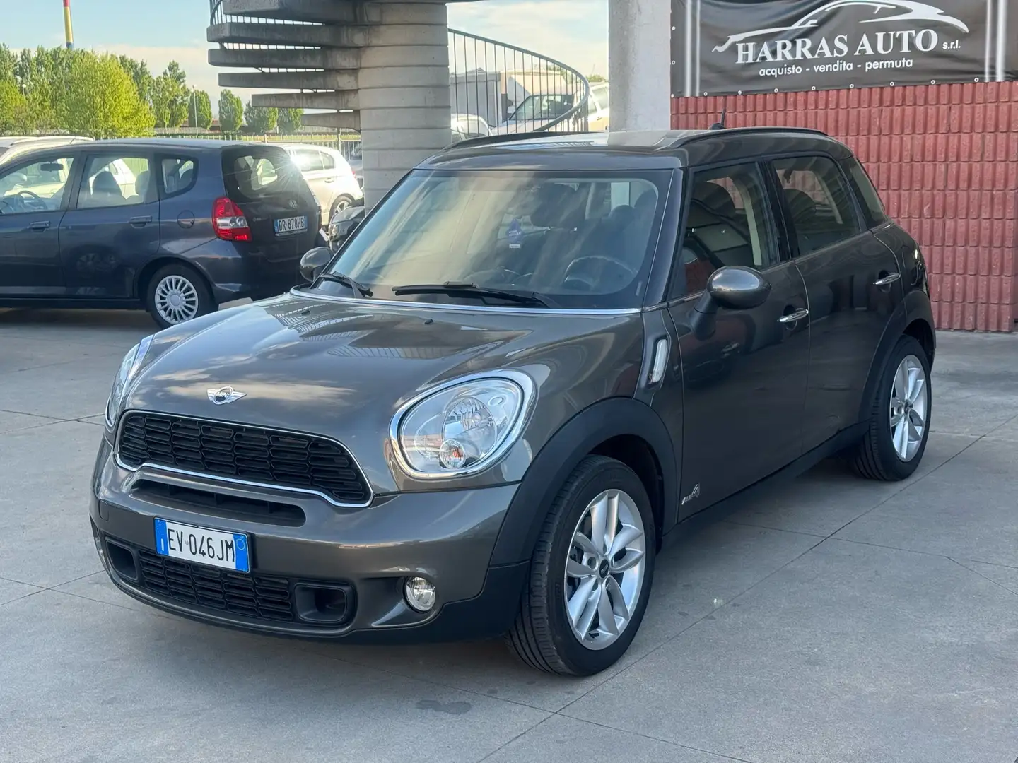 MINI Cooper SD Countryman 2.0 all4 brončana - 2