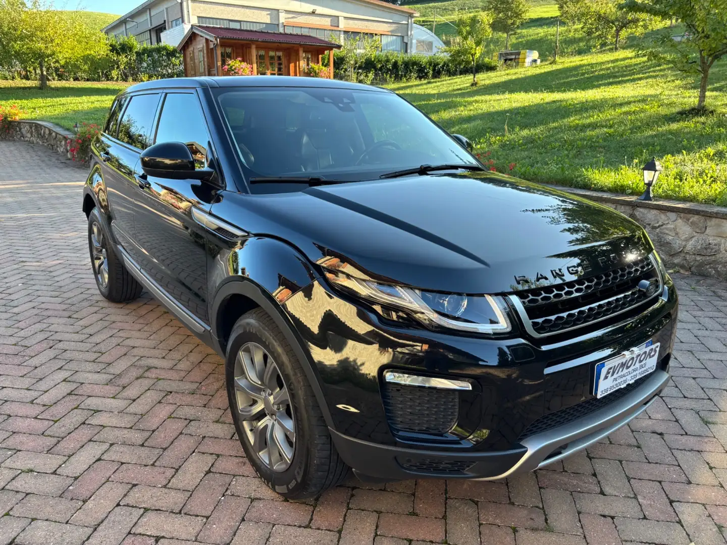 Land Rover Range Rover Evoque Range Rover Evoque 2.0 eD4 5p. Business Edition SE Schwarz - 2