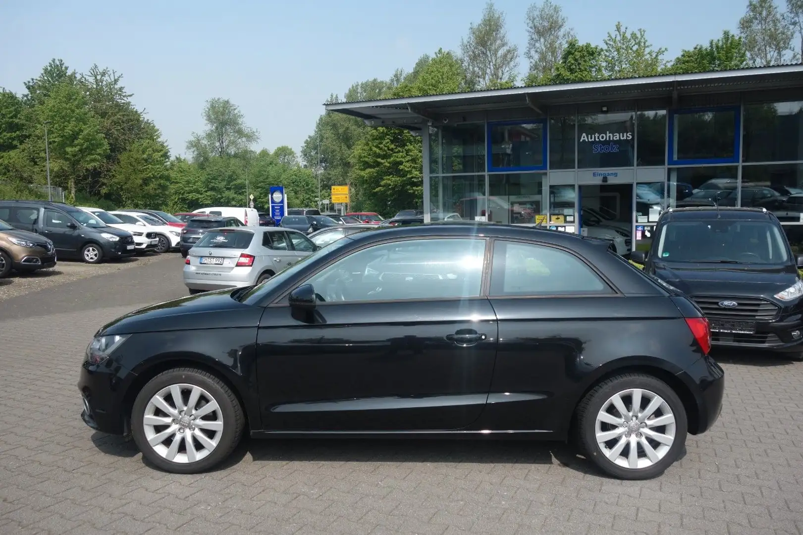Audi A1 Attraction Zwart - 2