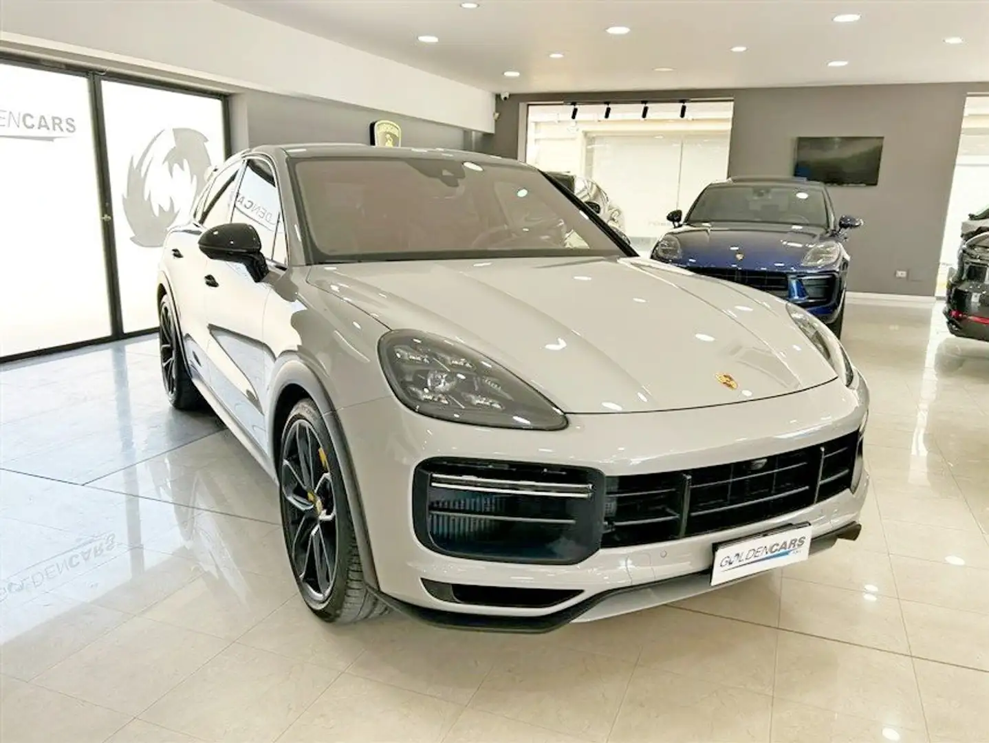 Porsche Cayenne Coupe 2019 Coupe 4.0 Turbo GT tiptronic Grigio - 1