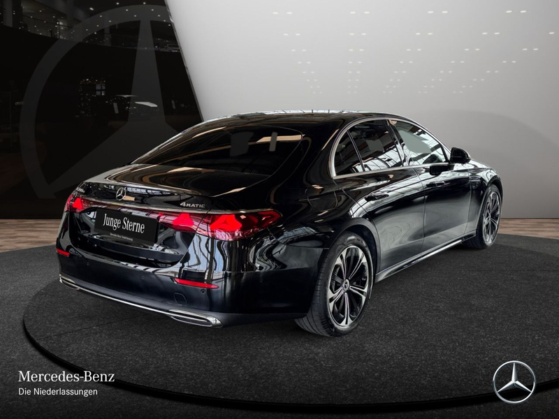 Mercedes-Benz E 300 e 4M Hybrid Avantgarde 360° Pano Distr. LED — photo 8