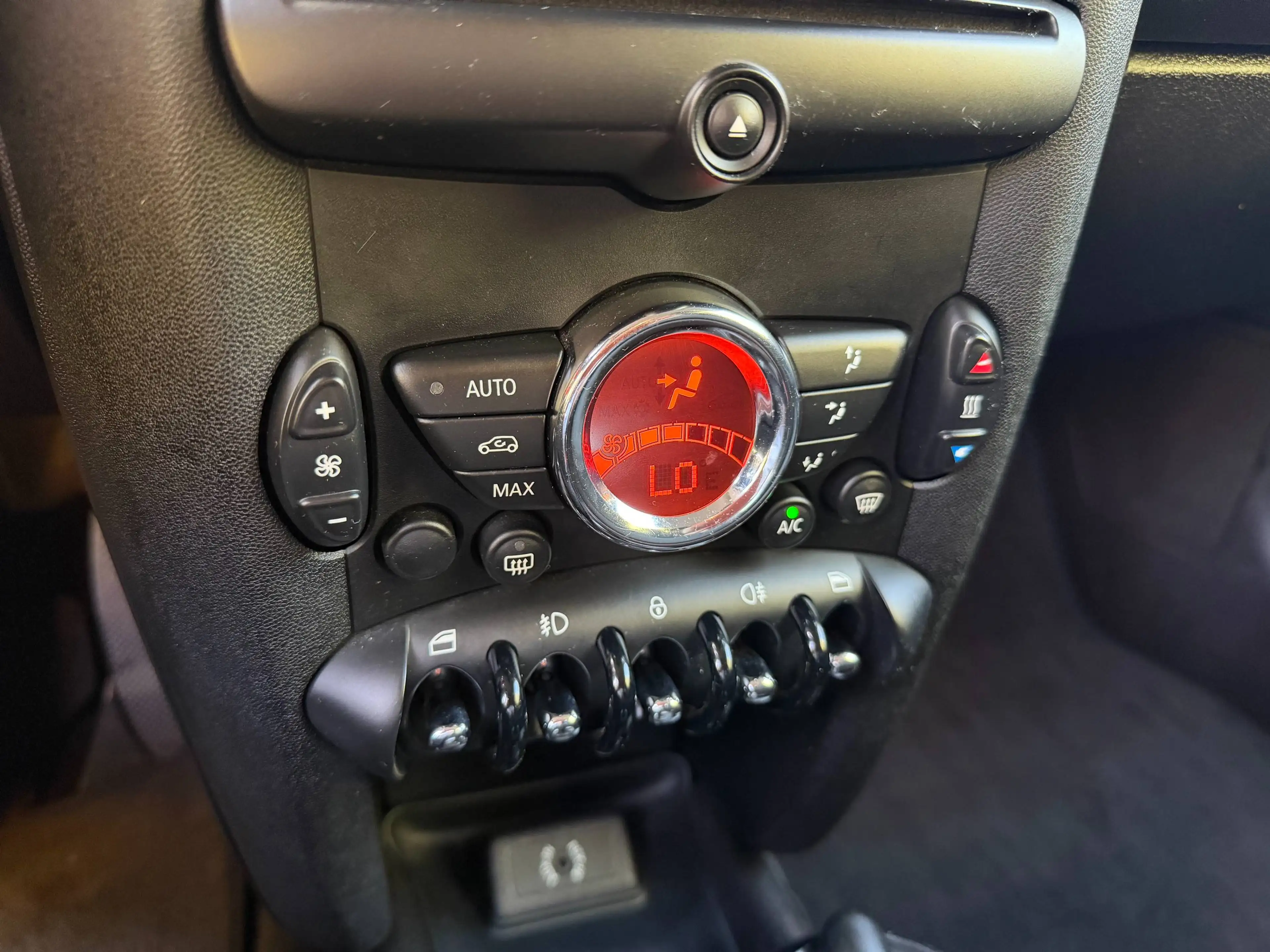 MINI One /2HAND/S-HEFT/TÜV/KLIMA/SERVO/ALLWETTER/CD/RADIO — photo 10