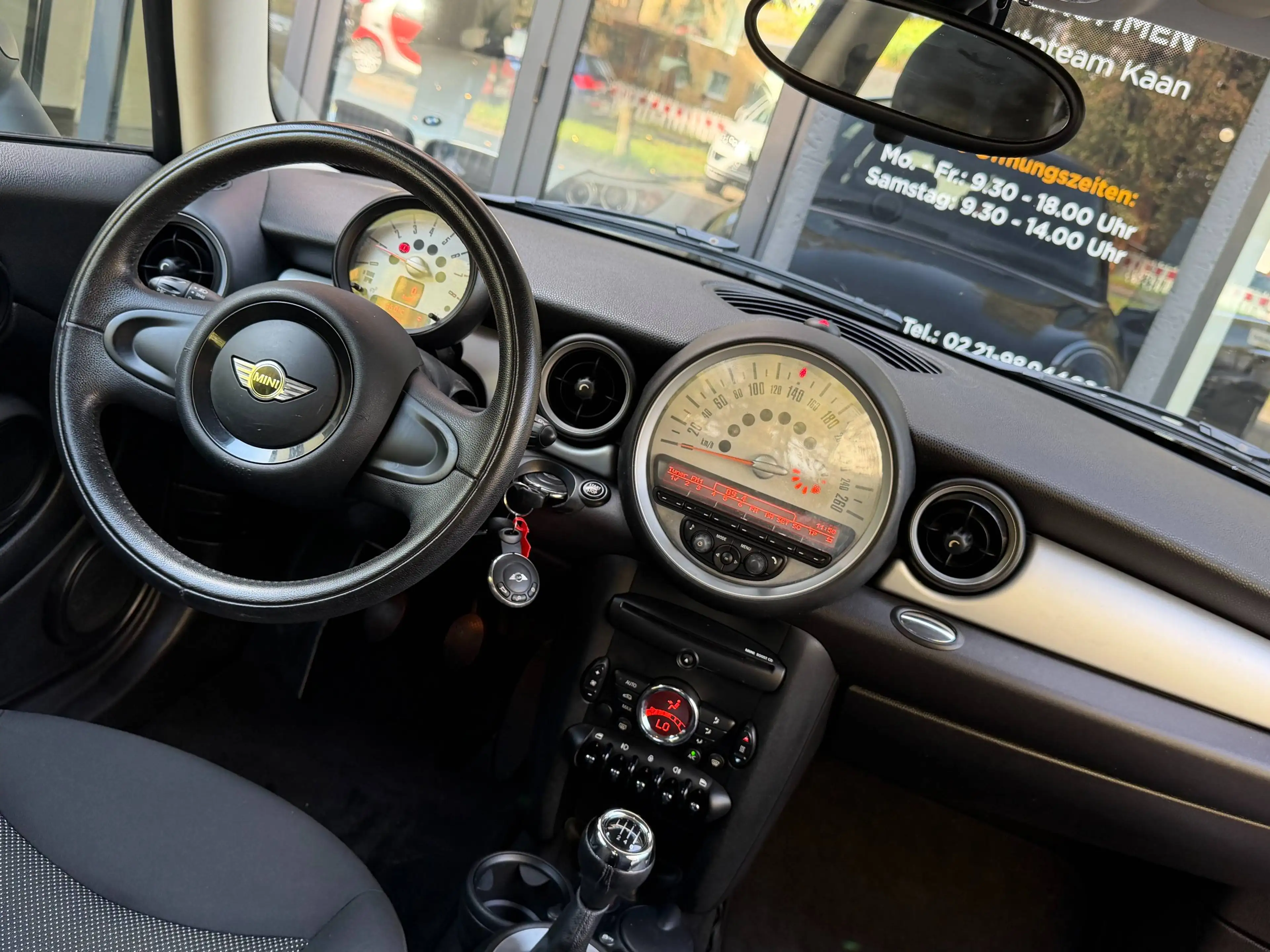 MINI One /2HAND/S-HEFT/TÜV/KLIMA/SERVO/ALLWETTER/CD/RADIO — photo 13
