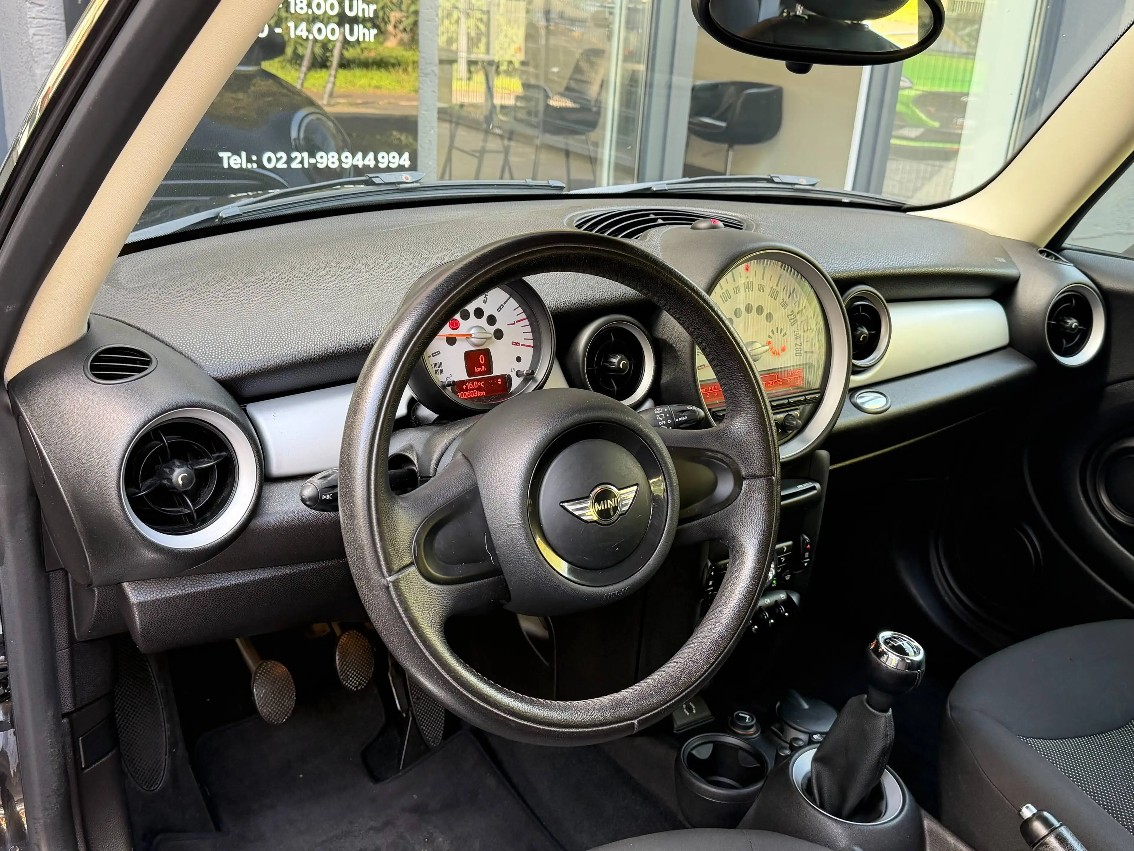 MINI One /2HAND/S-HEFT/TÜV/KLIMA/SERVO/ALLWETTER/CD/RADIO — photo 8