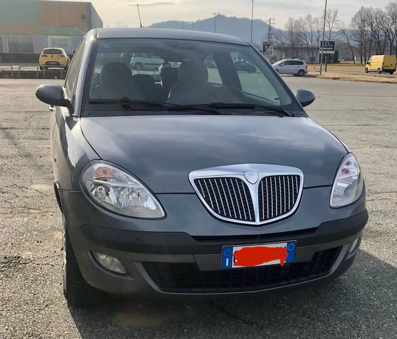 Lancia Y 1.3 multijet Grey - 1