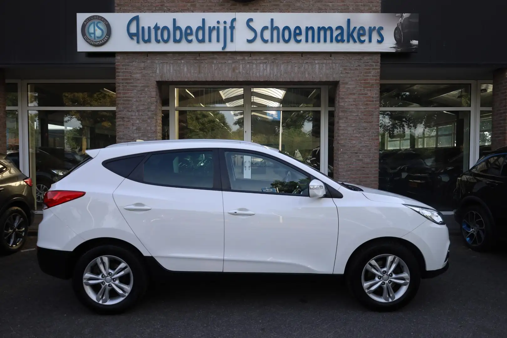 Hyundai iX35 1.6i GDI NAVI 4xSTOELVERWARMING CRUISE PDC CLIMA H Wit - 2