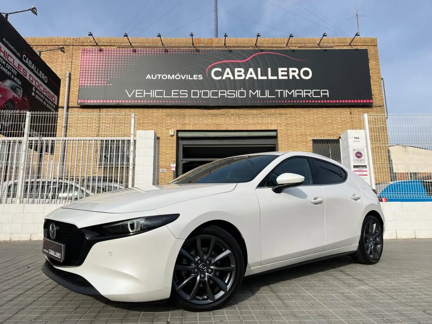 Mazda 3 2.0 e-Skyactiv-G Zenith Aut. 90kW Blanco - 1