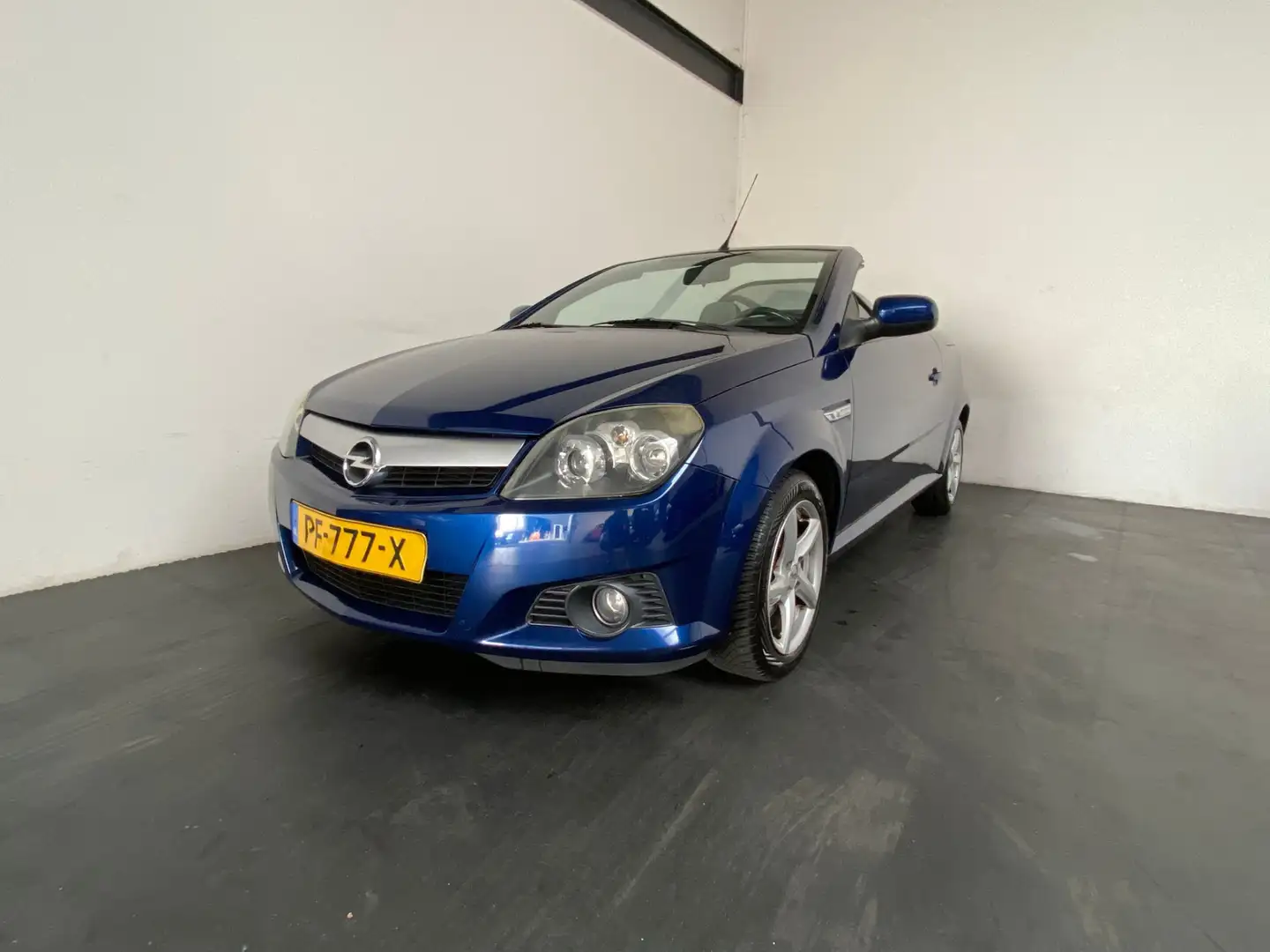 Opel Tigra TwinTop 1.4-16V Enjoy Blau - 2