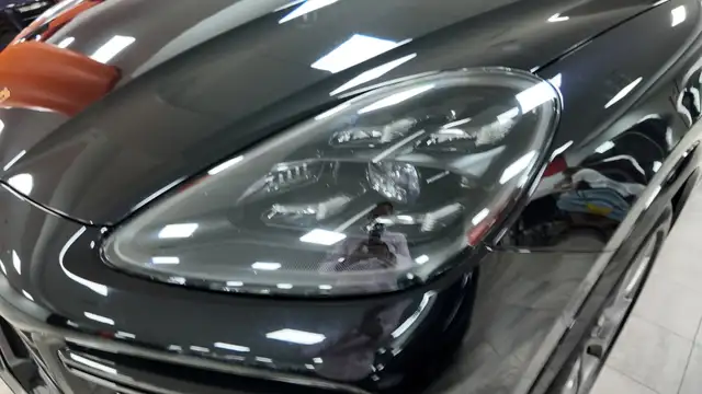 Porsche Cayenne view 10